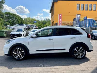 Kia Niro 1.6 HEV GDI Energy DCT Bianco usata Pavia