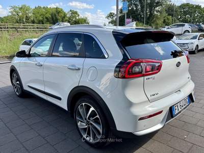 Kia Niro 1.6 HEV GDI Energy DCT Bianco usata Pavia