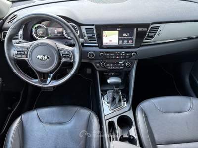 Kia Niro 1.6 HEV GDI Energy DCT Bianco usata Pavia