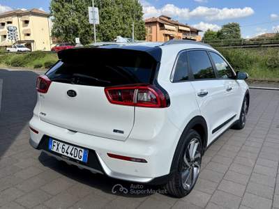 Kia Niro 1.6 HEV GDI Energy DCT Bianco usata Pavia