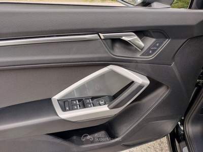 Audi Q3 2.0 35 TDI S Tronic Business Advanced Nero usata Bagni di Lucca