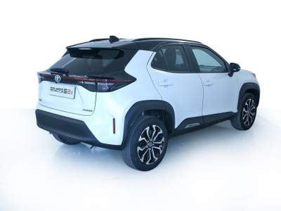 Toyota Yaris Cross 1.5H 116 CV E-CVT Trend Cerchi in lega da 17"/Vetri posteriori oscurati/Telecamera posteriore di assistenza al parcheggio Argento usata Feltre