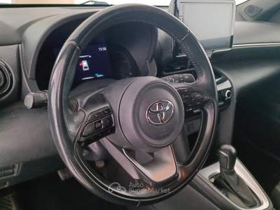 Toyota Yaris Cross 1.5H 116 CV E-CVT Trend Cerchi in lega da 17"/Vetri posteriori oscurati/Telecamera posteriore di assistenza al parcheggio Argento usata Feltre