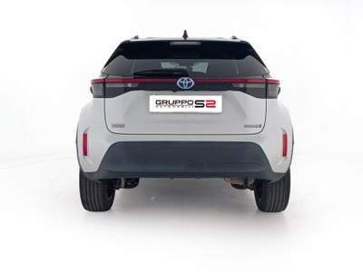 Toyota Yaris Cross 1.5H 116 CV E-CVT Trend Cerchi in lega da 17"/Vetri posteriori oscurati/Telecamera posteriore di assistenza al parcheggio Argento usata Feltre