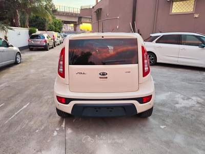 Kia Soul 128cv Cool Beige usata Qualiano