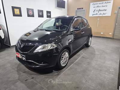 Lancia Ypsilon 1.2 benz. 69cv Nero usata Qualiano