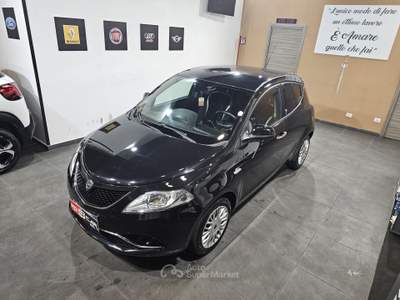 Lancia Ypsilon 1.2 benz. 69cv Nero usata Qualiano
