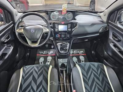 Lancia Ypsilon 1.2 benz. 69cv Nero usata Qualiano