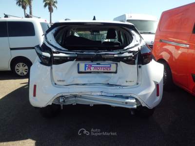 Toyota Yaris Cross 5p. E-CVT GR SPORT Bianco usata Marconia di Pisticci