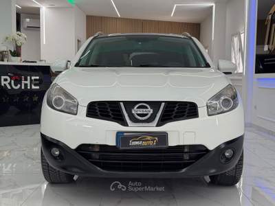 Nissan Qashqai 2.0 4WD Automatica Iper Full Bianco usata Qualiano