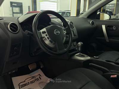 Nissan Qashqai 2.0 4WD Automatica Iper Full Bianco usata Qualiano
