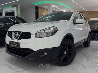 Nissan Qashqai 2.0 4WD Automatica Iper Full Bianco usata Qualiano
