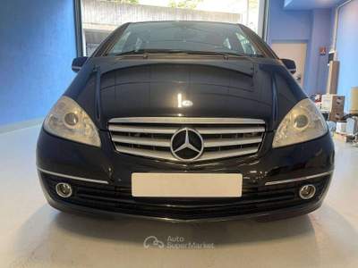 Mercedes-Benz Classe A Classe A - W/C 169 cdi Elegance FL Nero usata Pove del Grappa
