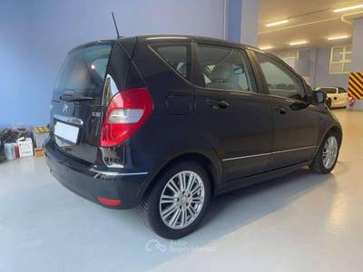 Mercedes-Benz Classe A Classe A - W/C 169 cdi Elegance FL Nero usata Pove del Grappa