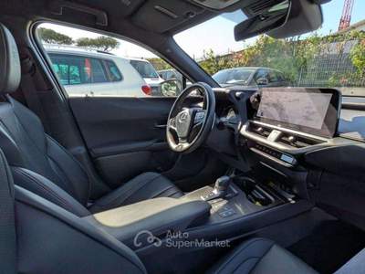 Lexus UX UX 300h F-Sport CAMBIO AL VOLANTE Bianco usata Roma