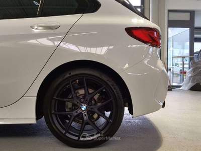 BMW Serie 1 118i 118 i Msport 136cv Shadow line Alcantara 2021 18" Bianco usata Monte Compatri