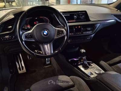 BMW Serie 1 118i 118 i Msport 136cv Shadow line Alcantara 2021 18" Bianco usata Monte Compatri