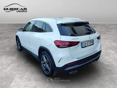 Mercedes-Benz GLA 180 D Premium 8G-DCT Bianco usata Lucca