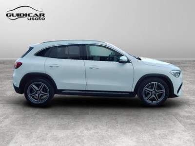 Mercedes-Benz GLA 180 D Premium 8G-DCT Bianco usata Lucca