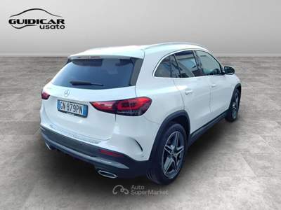 Mercedes-Benz GLA 180 D Premium 8G-DCT Bianco usata Lucca
