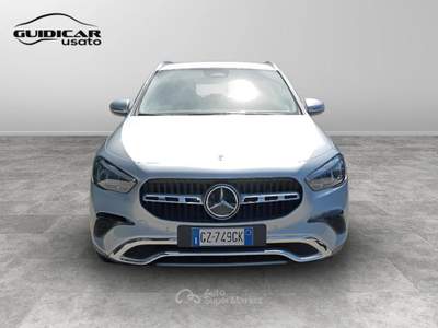 Mercedes-Benz GLA 180 D Progressive Advanced 8G-DCT Argento usata Lucca