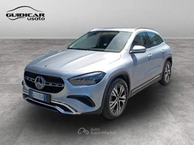 Mercedes-Benz GLA 180 D Progressive Advanced 8G-DCT Argento usata Lucca