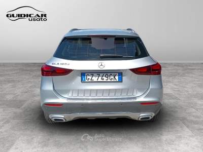 Mercedes-Benz GLA 180 D Progressive Advanced 8G-DCT Argento usata Lucca