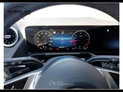Mercedes-Benz GLA 180 D Progressive Advanced 8G-DCT Argento usata Lucca