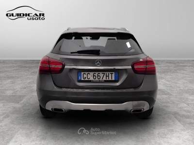 Mercedes-Benz GLA 200 Sport 7G-DCT Grigio usata Lucca