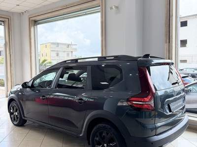 Dacia Jogger 100 CV 5 posti Extreme Up Grigio usata San Felice a Cancello