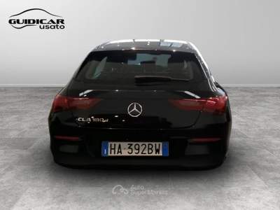 Mercedes-Benz CLA 180 D Advanced 8G-DCT Nero usata Lucca