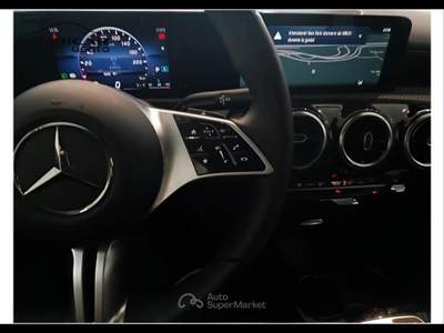 Mercedes-Benz CLA 180 D Advanced 8G-DCT Nero usata Lucca