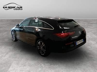 Mercedes-Benz CLA 180 D Advanced 8G-DCT Nero usata Lucca