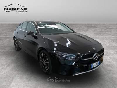 Mercedes-Benz CLA 180 D Advanced 8G-DCT Nero usata Lucca