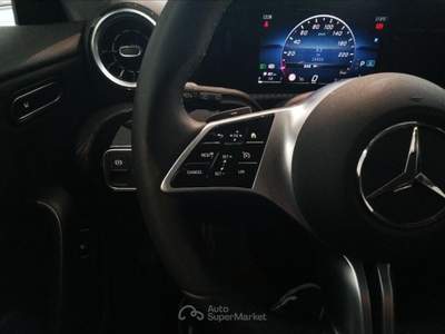 Mercedes-Benz CLA 180 D Advanced 8G-DCT Nero usata Lucca