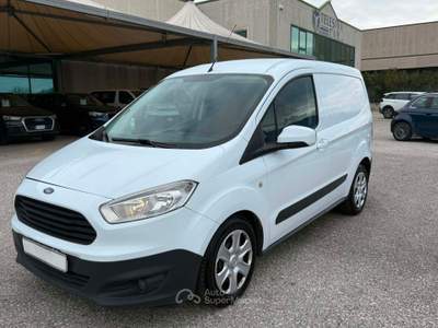 Ford Transit Courier 1.5 TDCI Bianco usata San Salvatore Telesino