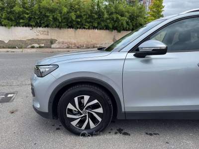 Volkswagen Tiguan Tiguan III 2024 1.5 etsi Edition Plus 150cv dsg Argento usata Roma