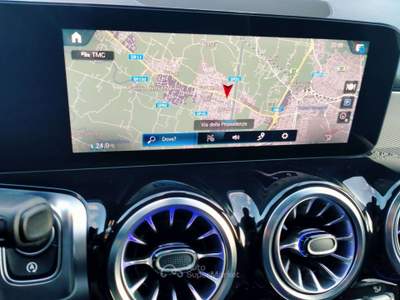 Mercedes-Benz Classe GLB D LED / TETTO APRIBILE /LUCI AMBIENT SOFFUSE / DISPLAY MAXI /AUT.8M. Nero usata Rubano
