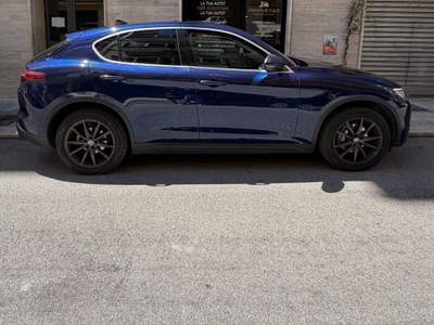 Alfa Romeo Stelvio AT8 Q4 Blu/Azzurro usata Bari