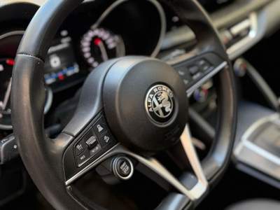 Alfa Romeo Stelvio AT8 Q4 Blu/Azzurro usata Bari