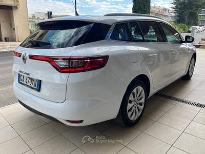 Renault Mégane Megane Sporter Blue dCi 115 CV Duel Bianco usata Gravina in Puglia