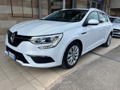 Renault Mégane Megane Sporter Blue dCi 115 CV Duel Bianco usata Gravina in Puglia
