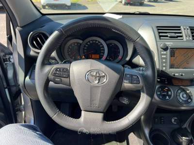 Toyota RAV4 RAV4 Crossover 2.2 d-4d Executive 150cv auto Argento usata Roma