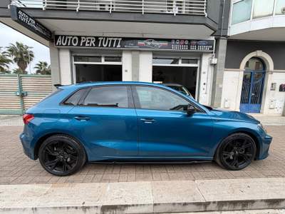 Audi A3 SPB 30 TDI S line edition RS-KIT Blu/Azzurro usata Andria