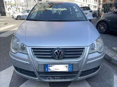 Volkswagen Polo 3p 1.4 Highline 100cv Argento usata Milano