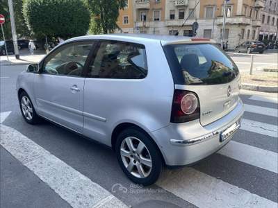 Volkswagen Polo 3p 1.4 Highline 100cv Argento usata Milano
