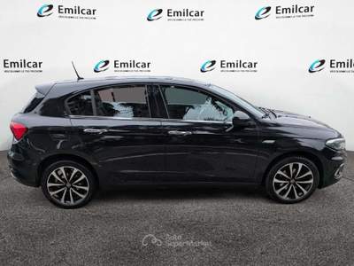 Fiat Tipo Station Wagon 1.6 Multijet Lounge Nero usata SAN BENEDETTO DEL TRONTO