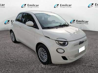 Fiat 500 e Berlina 23,8 kWh Action Bianco usata SAN BENEDETTO DEL TRONTO