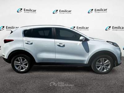 Kia Sportage 1.7 CRDI 2WD Business Class Bianco usata SAN BENEDETTO DEL TRONTO