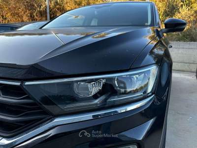 Volkswagen T-Roc 2.0 TDI SCR Advanced Nero usata SAN BENEDETTO DEL TRONTO